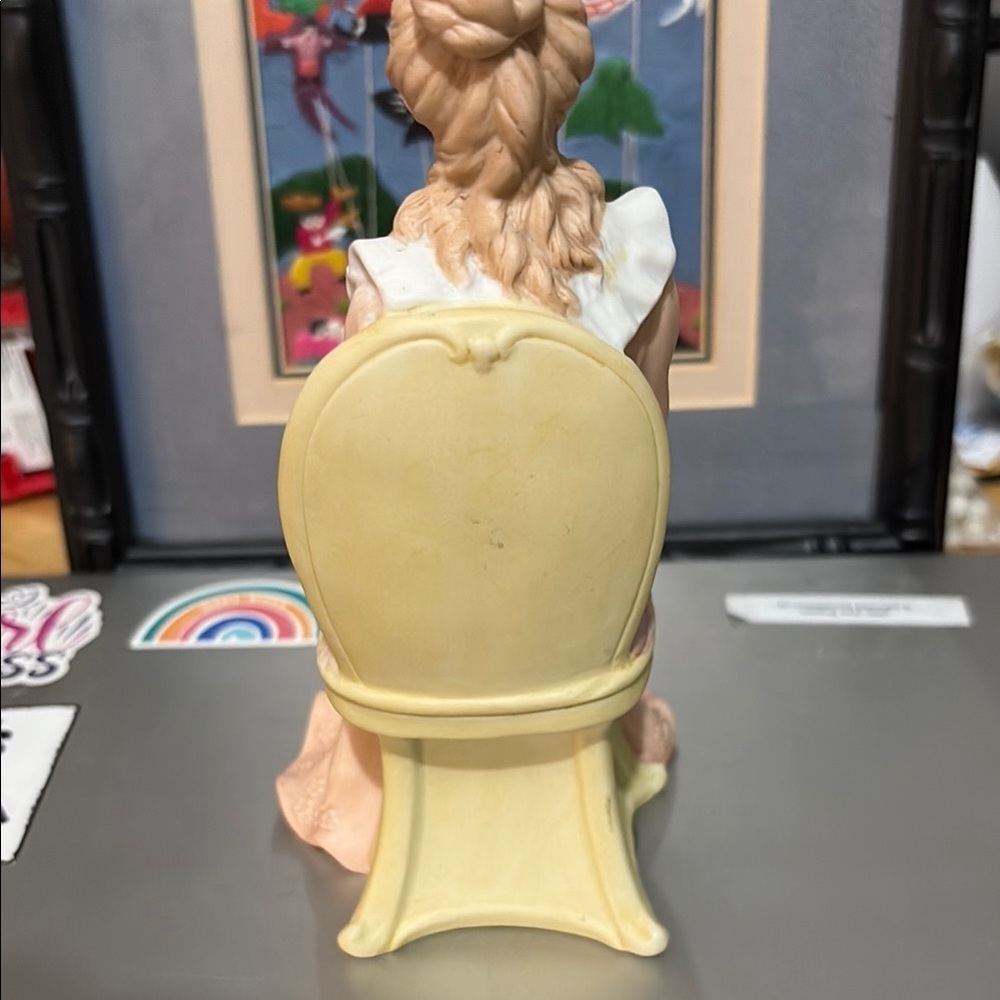 Homco No. 1439 Courtney's Dream Ceramic Seated Lady 1980's - Picture 3 of 5